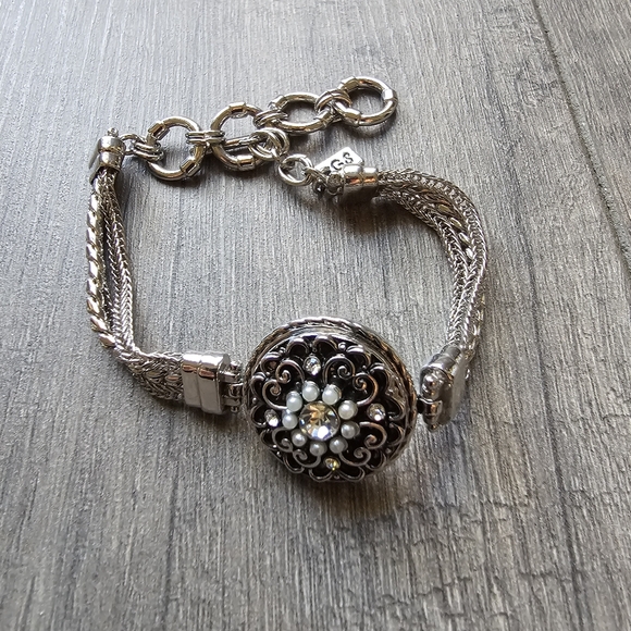 Women's Bracelet - Picture 4 of 5